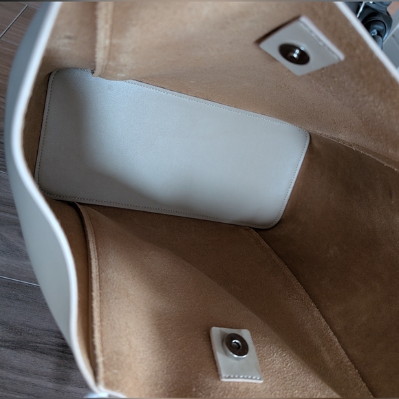 EUC Stone / Bone Beige Leather Tote Bag From GTX Studio - Picture 4 of 5